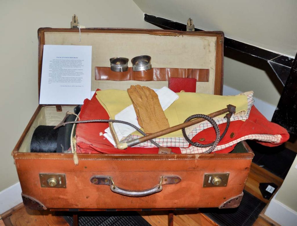 Foxhunting travler's kit suitcase on display at the MHHNA