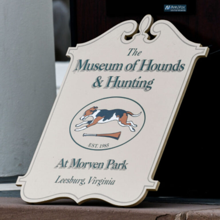 Museum of Hounds and Hunting plaque
